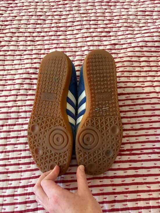 adidas Samba Suede Sneakers in Blue and White with Gum Sole - Picture 4 of 5